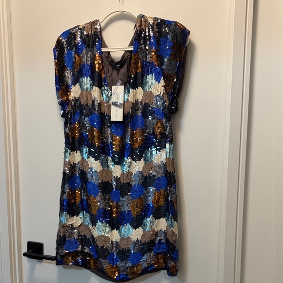 Stunning Sequin Dress with Bold Colors - Picture 1 of 4